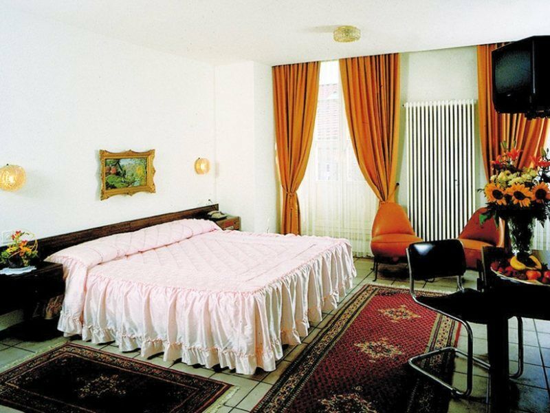 Hotel Dell'Angelo Locarno Szoba fotó